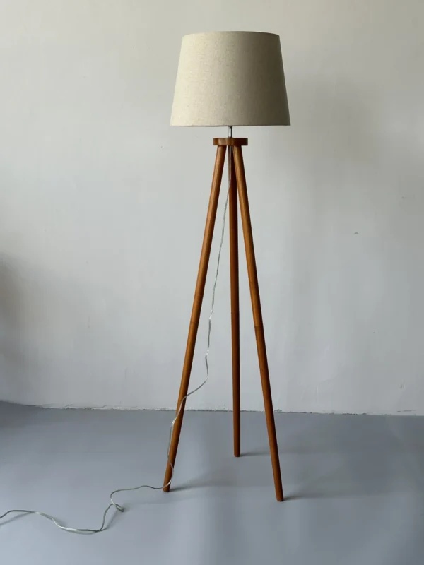 bedroom floor lamp